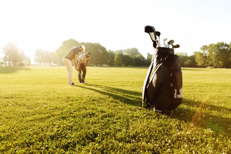 Top 8 Best Men's Golf Clubs for Intermediate Golfers 2023